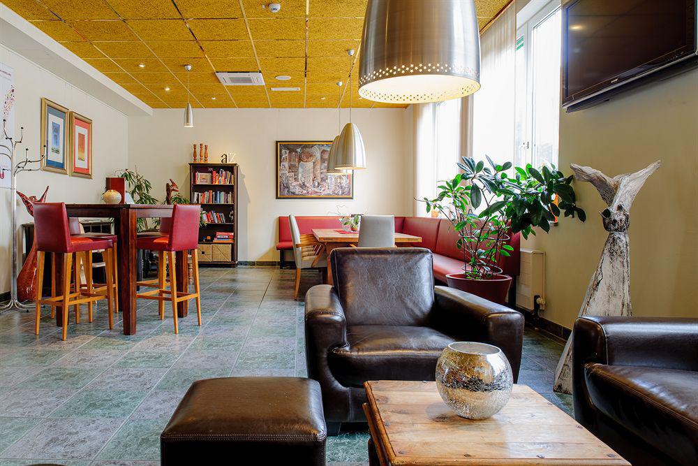 Hotel Plaza 4*